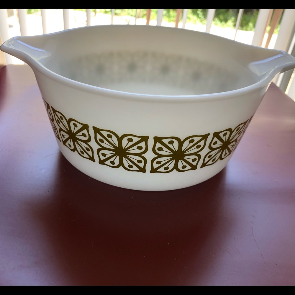 Vintage Pyrex square flowers casserole dish 474